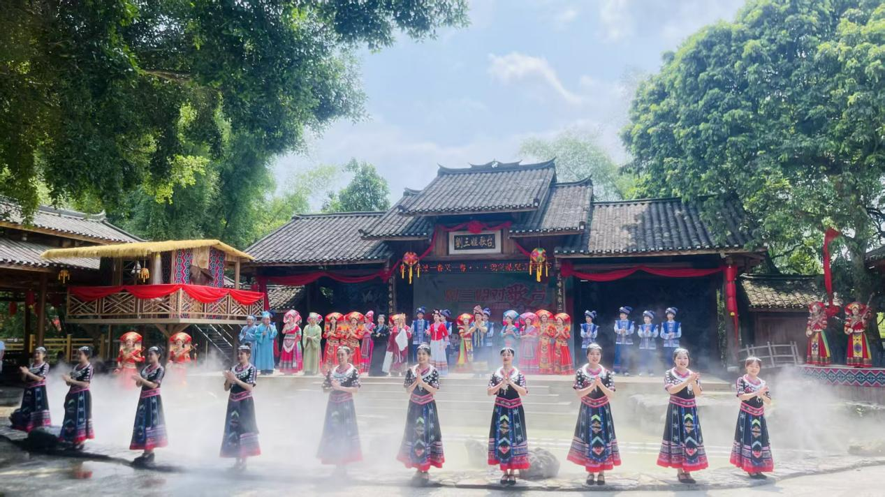 踏歌山水间 寻梦刘三姐——广西河池刘三姐故里景区打造活态文化体验新高地 踏歌山水间 寻梦刘三姐——广西河池刘三姐故里景区打造活态文化体验新高地
